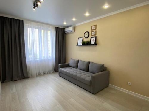 Наша небольшая квартира, 35 кв. 05