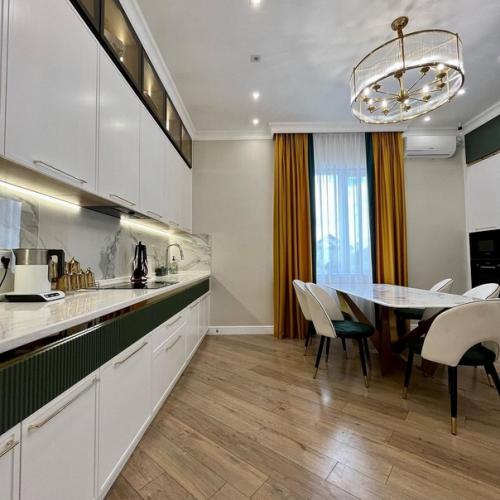 Эту кухню вы точно узнаете, если просмотрели наш последний Room Tour. 02