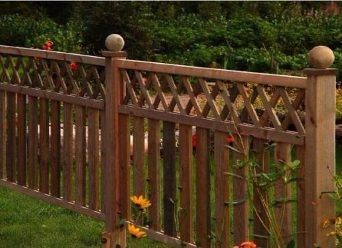 Такие разные штакетники;. 04