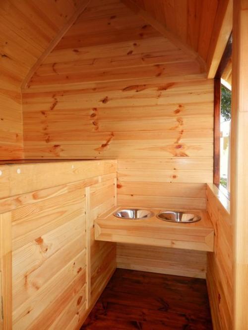 Муж домик для собачки своими руками построил. 01