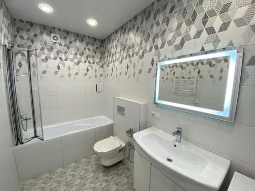 2 комнатная квартира после капитального ремонта под дальнейшую аренду. 07