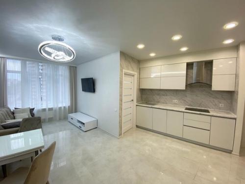 2 комнатная квартира после капитального ремонта под дальнейшую аренду. 01