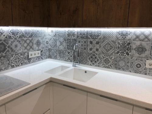 У нас совсем недавно закончили ремонт. 04