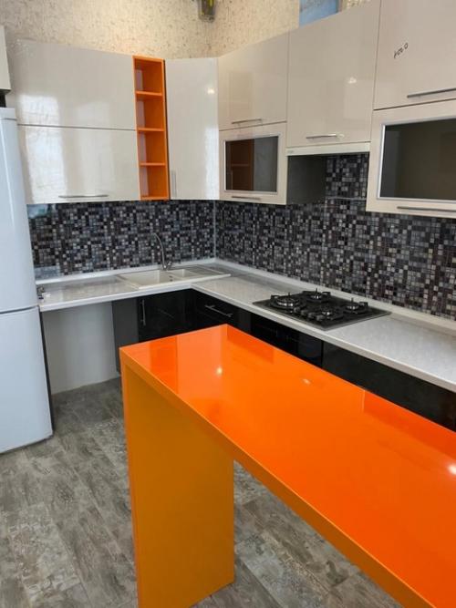 Оцените кухню в частном доме. 03