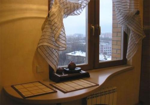 Использование подоконника.  В каждом доме или квартире обязательно есть окна и, как следствие этому, подоконники. 04