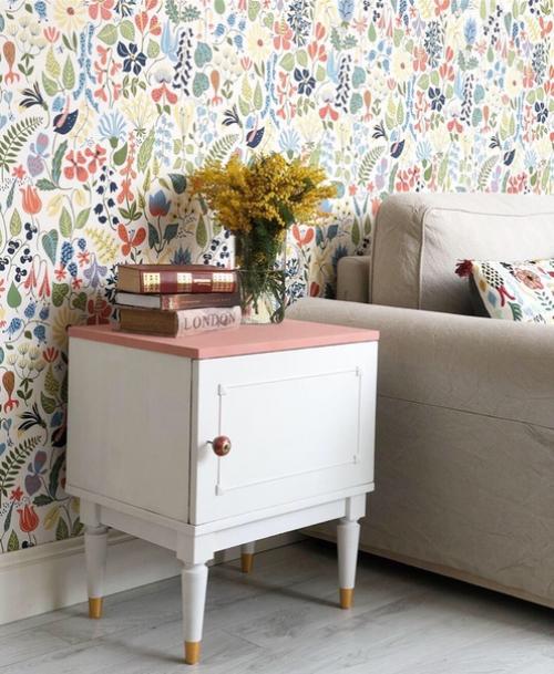 Реставрация старой советской тумбочки женскими рукам. 01