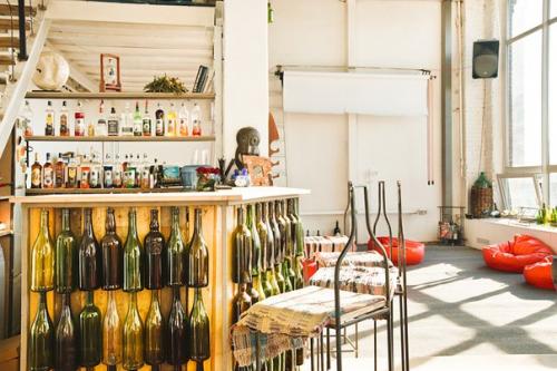 А что вы из винных бутылок делаете. 01