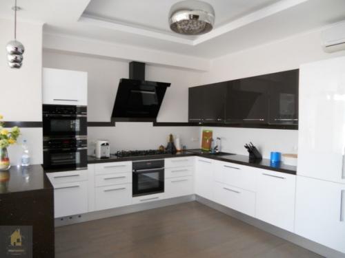 Огромная квартира 230 кв. 01