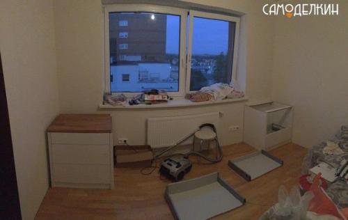 Стол вдоль окна своими руками. 01