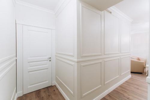 Чудесное преображение квартиры легендарного телеведущего Леонида Якубовича в стиле современной классики от дизайнеров Саши Швец и Елены Жучковой. 05