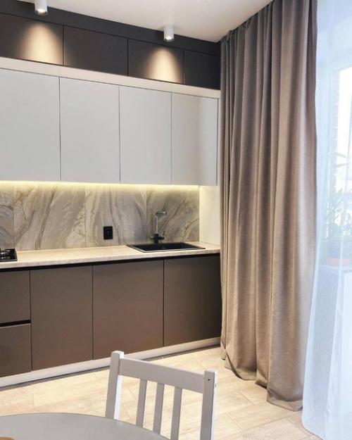 Красивая современная кухня сразу после монтажа. 03