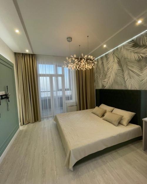 Очень красивая спальня после капитального ремонта. 01