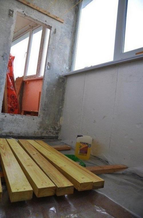 После того как я взялся за ремонт лоджии, меня было уже не остановить. 02