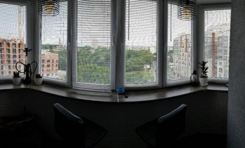 Решили с женой сделать зону отдыха на балконе. 02