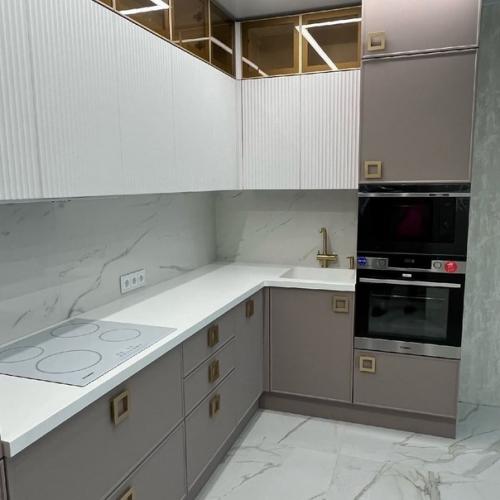 Кухня готова, только установили. 03