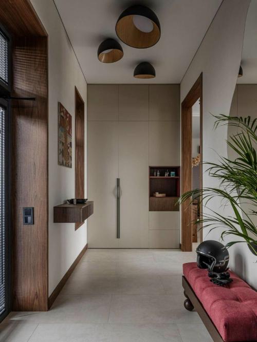 Стильный и лаконичный, этот дом демонстрирует, как можно создать по-настоящему уютное пространство без излишней декоративности. 02