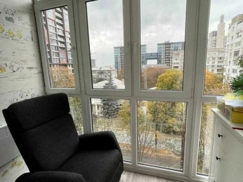 В квартире сделан новый капитальный ремонт, меняли абсолютно все коммуникации, автономное электро отопление, инверторные кондиционеры. 07