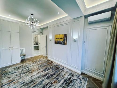 Мы продаем 3-х комнатную шикарную квартиру дизайнерским ремонтом. 03