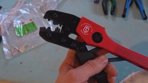 В своем доме для соединения проводов в распределительных коробках выбрал опрессовку гильзам ГМЛ. 02