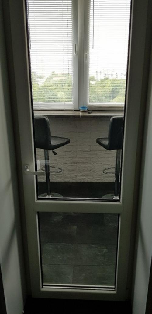 Решили с женой сделать зону отдыха на балконе. 03