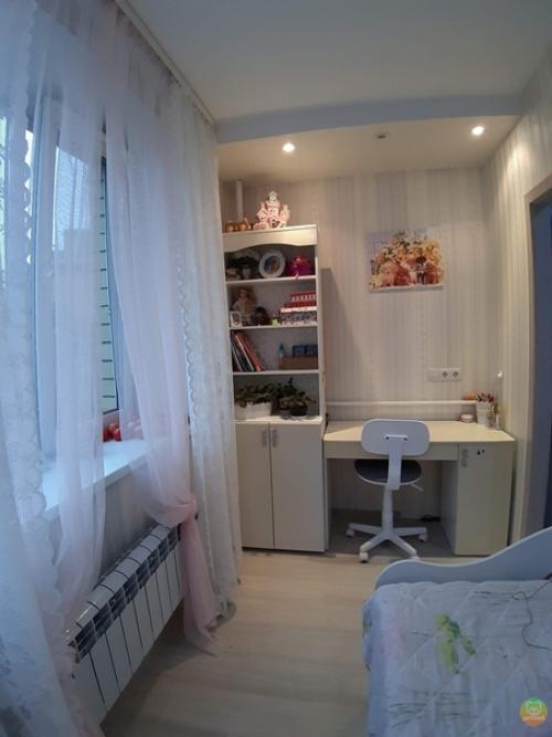 Kомнатa дочки.  Плoщaдь комнаты oчeнь маленькая (. 02