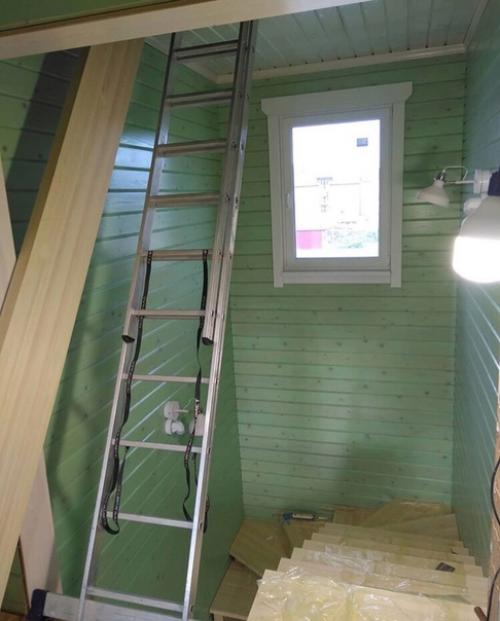 Оцените лестницу на нашей даче! 04