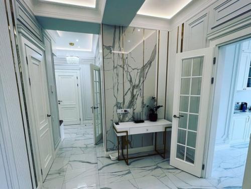 Мы продаем 3-х комнатную шикарную квартиру дизайнерским ремонтом. 02