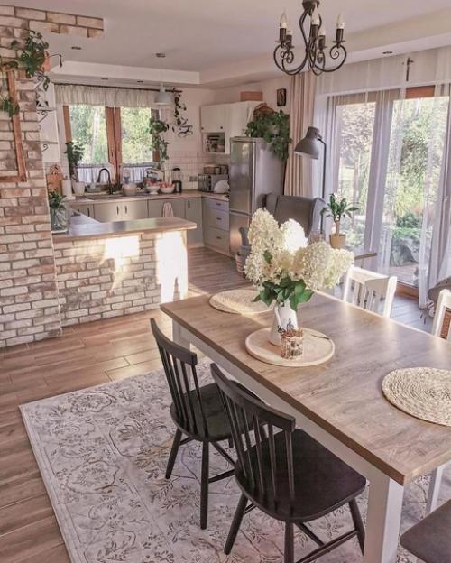 Вот.  Наконец - то обжитая кухня. 03