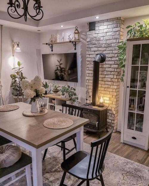 Вот.  Наконец - то обжитая кухня. 02