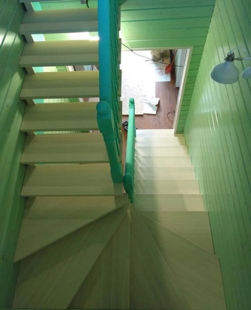 Оцените лестницу на нашей даче! 06