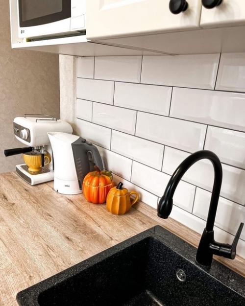 Небольшая кухня, площадью почти 7 кв. 05