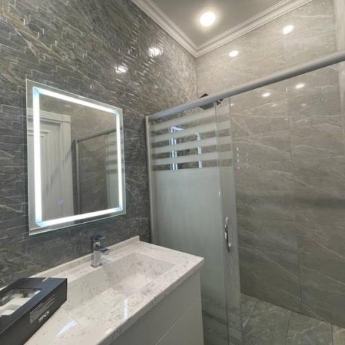 Взяли квартиру уже с ремонтом. 08