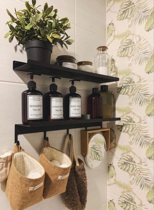 Как разместить все необходимое в маленькой ванной комнате, чтобы было стильно и уютно? 05