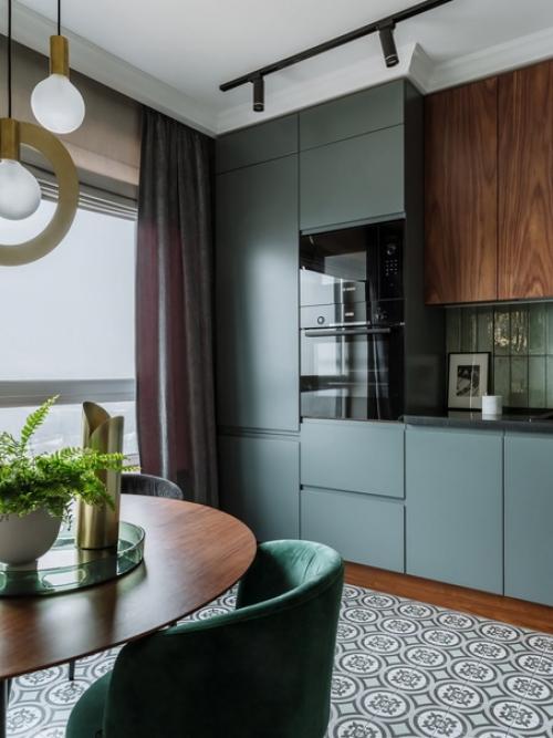 Пример удачного размещения трех комнат в двухкомнатной квартире: гостиной, спальни и детской. 02