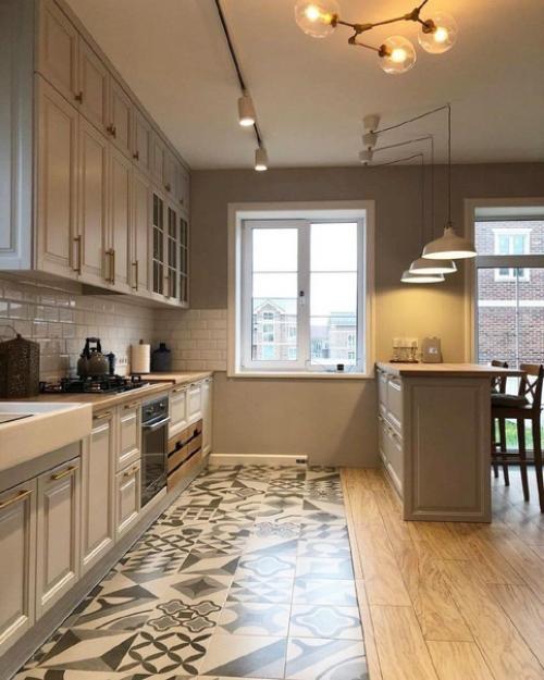 Интерьер уютной просторной кухни. 03