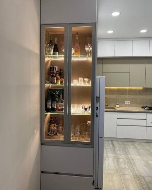 Кухня готова.  Кухню проектировала сама, потому что дизайнеры предлагали красивые стандартные варианты, но практичности в них не было. 06