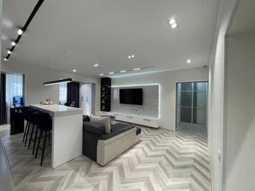 95 кв.  м после капитального ремонта. 02