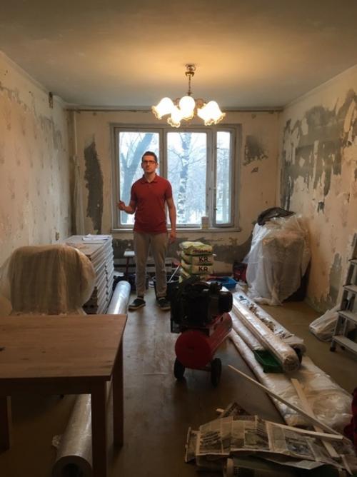 Изолировали проходную комнату. 01