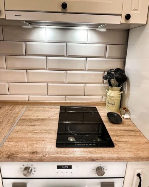 Небольшая кухня, площадью почти 7 кв. 03