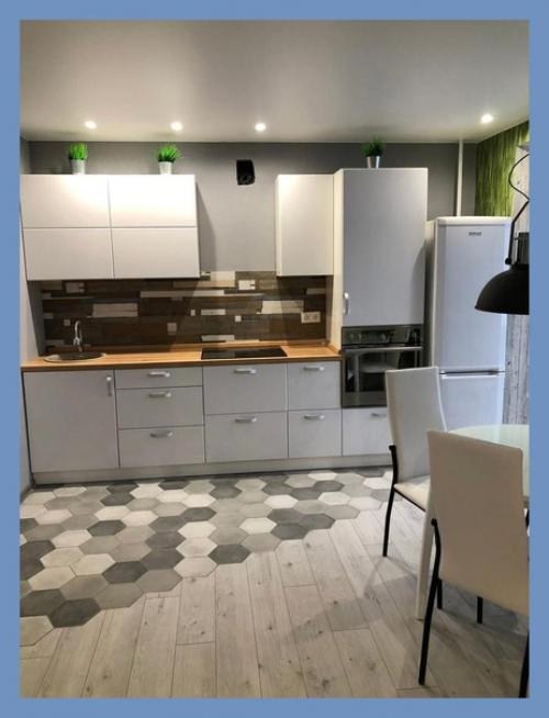 Пришлось поиграться с перепланировкой, но теперь у нас есть полноценных две комнаты. 02