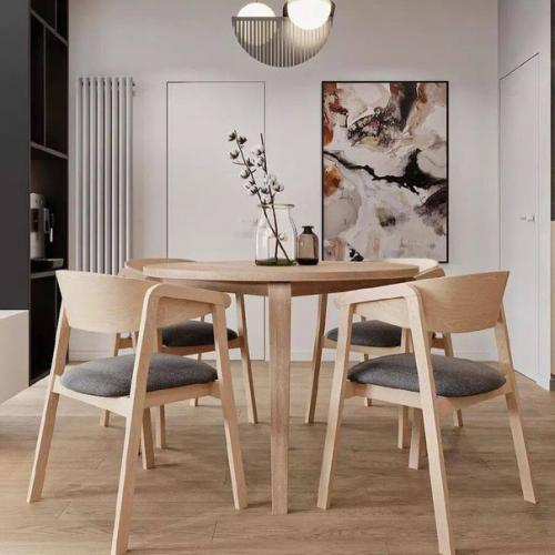 В отделке использованы преимущественно натуральные материалы, а также имитирующие их по фактуре и цвету. 01