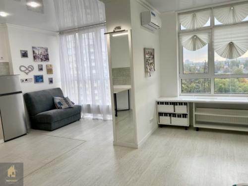 Бюджетный ремонт в квартире - студии, площадью 43 кв. 02