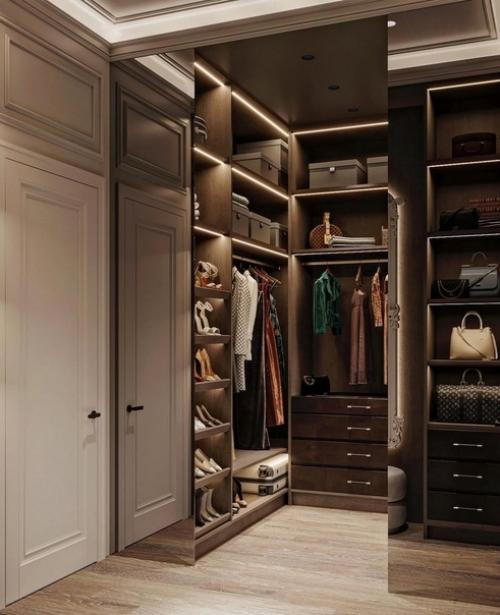 Шикарная гардеробная комната в квартире. 01