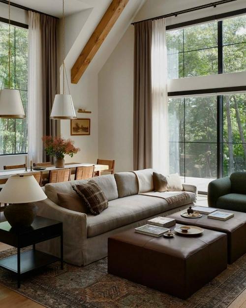 Потрясающий дом с тёплым, уютным интерьером, будто созданным для жизни в гармонии с природой. 03