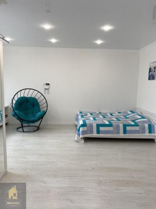 Бюджетный ремонт в квартире - студии, площадью 43 кв. 03