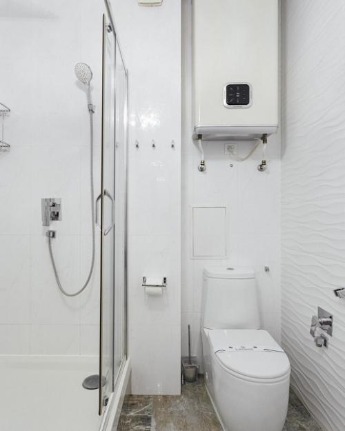 Долго искали квартиру с панорамным остеклением и видом на море. 08