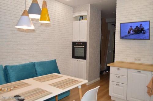 Ремонт еще в процессе, но кухню уже закончили. 03