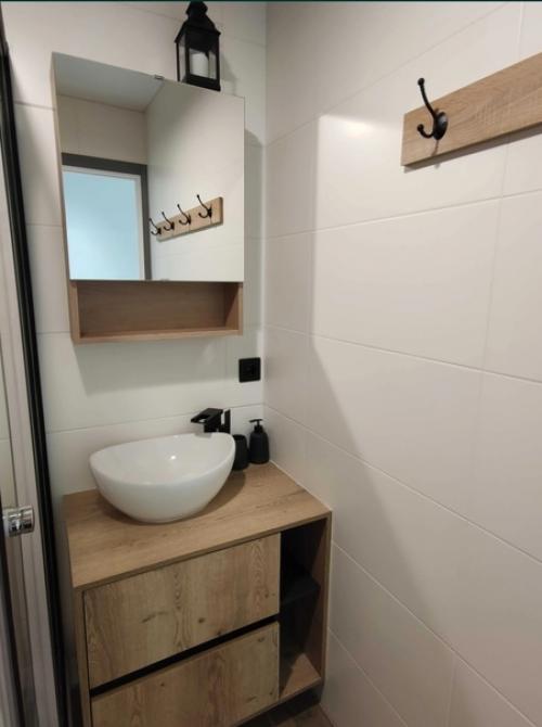 Жена учится на дизайнера, и вот, ремонт в нашей квартире - это её первый проект получился. 08