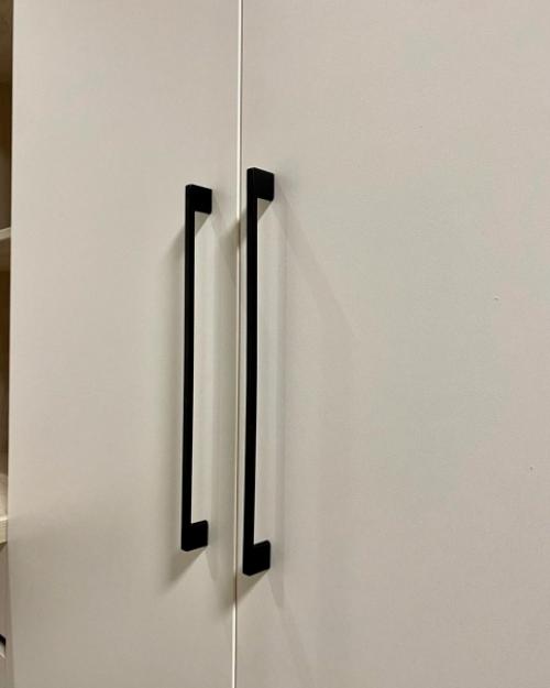 Оборудовали рабочую зону со встроенным шкафом в детской комнате. 07