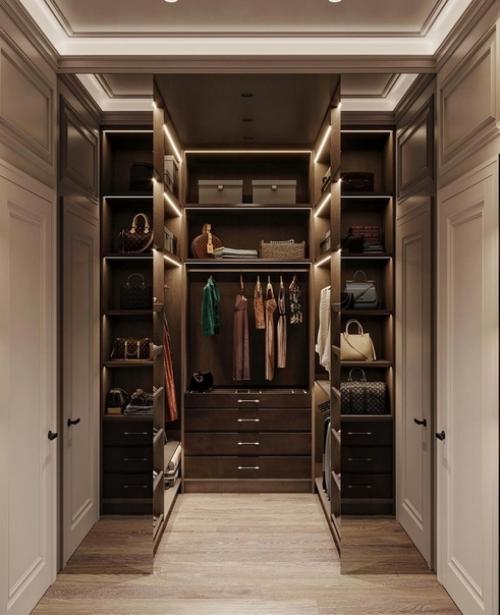 Шикарная гардеробная комната в квартире. 02